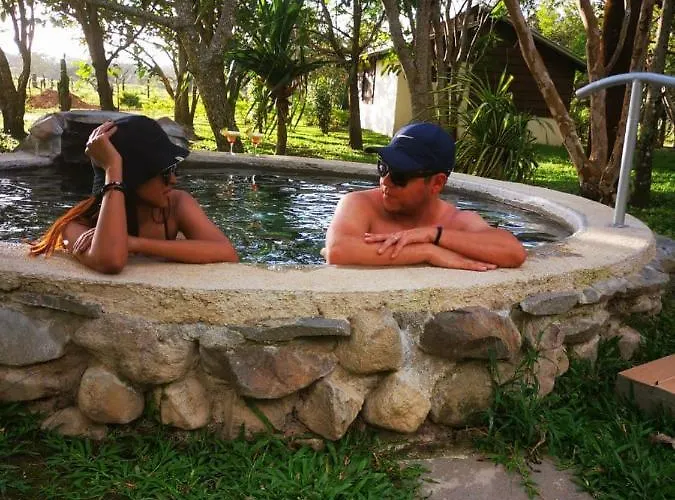 Colinas Del Miravalles & Hot Springs Hotel