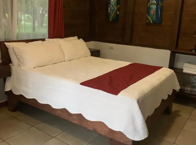 Colinas Del Miravalles & Hot Springs Hotel