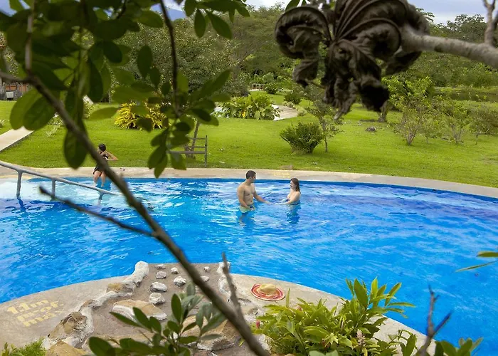 Colinas Del Miravalles & Hot Springs Guayabo (Guanacaste)