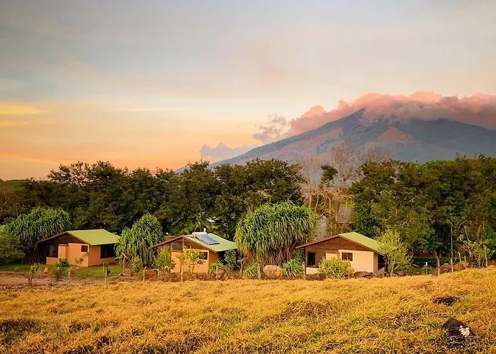 Colinas Del Miravalles & Hot Springs Guayabo (Guanacaste)